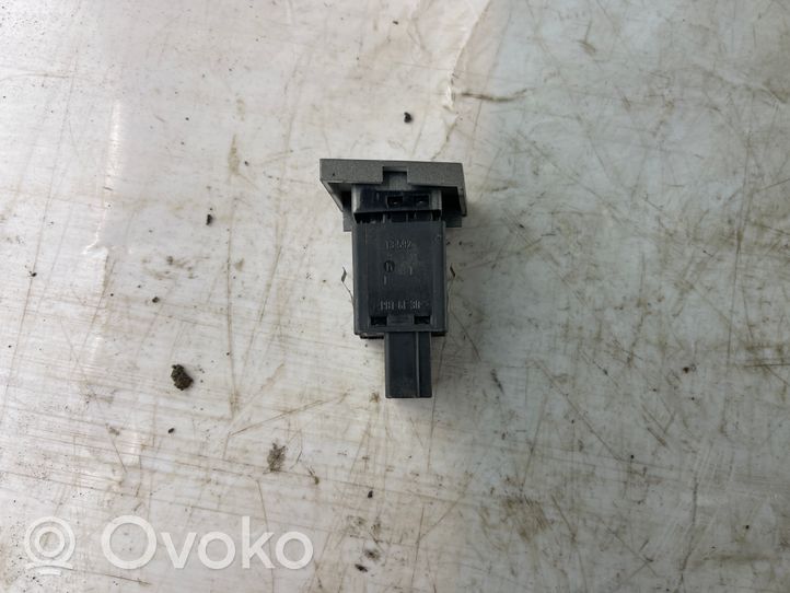 Opel Signum Alarm switch 13138256