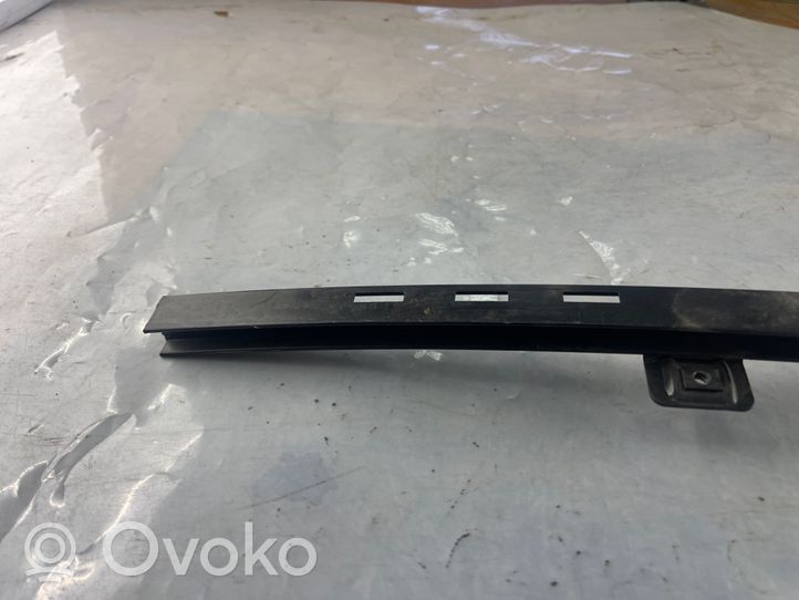 Opel Astra H Takaoven tuulilasin kisko 24468342