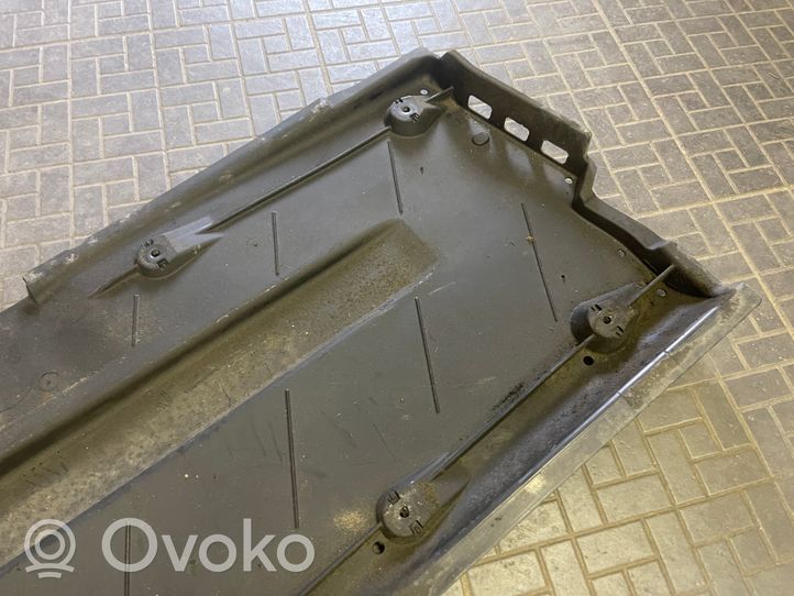 Volkswagen Polo IV 9N3 Center/middle under tray cover 