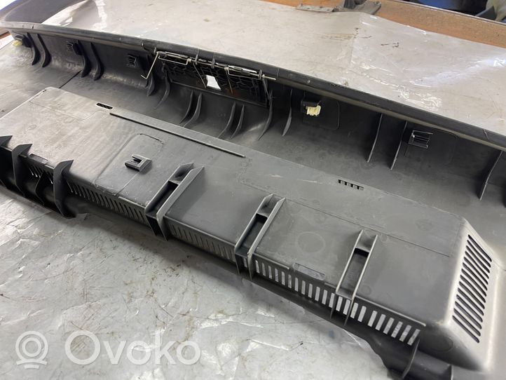 Volkswagen Polo Poszycie / Tapicerka tylnej klapy bagażnika 6Q6863459