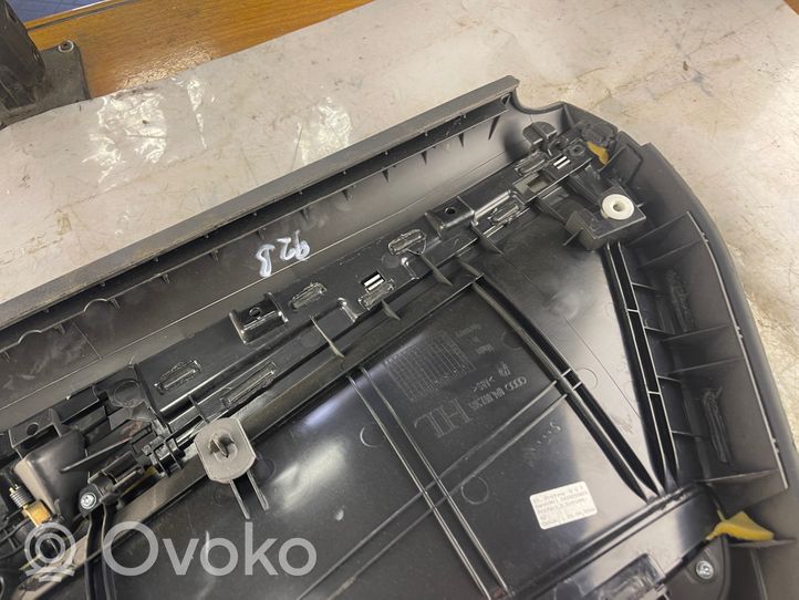 Audi A3 S3 8P Takaoven verhoilu 8p4867305