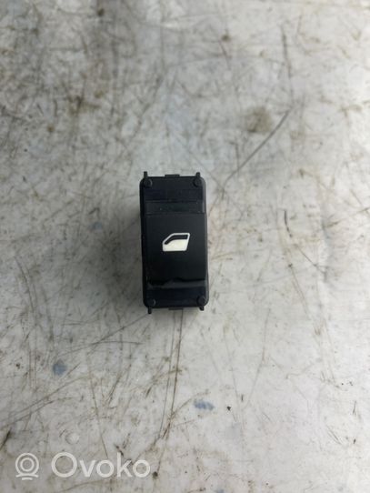 Peugeot 2008 I Interrupteur commade lève-vitre, 10.00 € | OVOKO