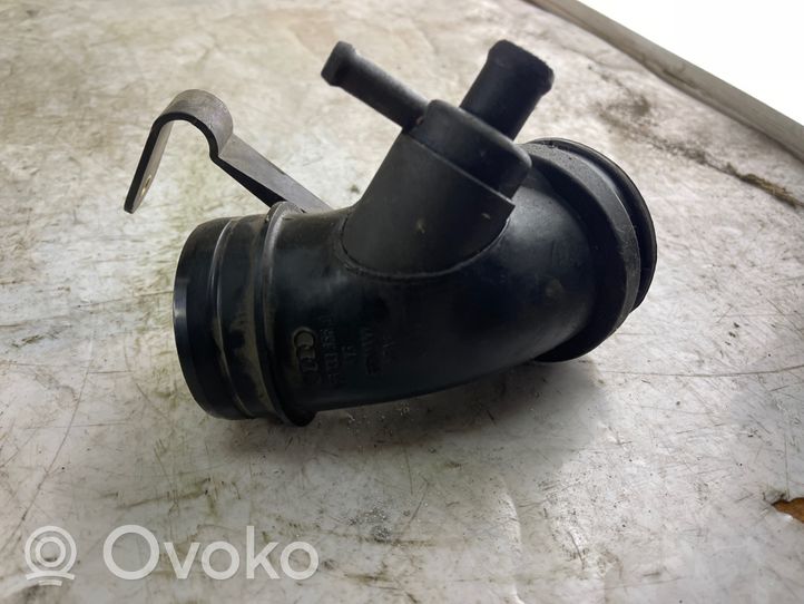 Volkswagen PASSAT B5 Tube d'admission d'air 058133356d