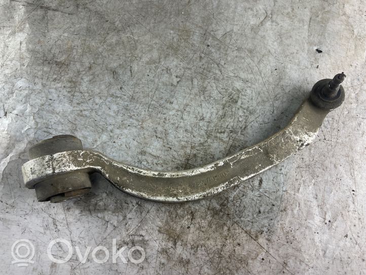 Volkswagen PASSAT B5 Braccio di controllo sospensione anteriore inferiore/braccio oscillante 4d0407695j