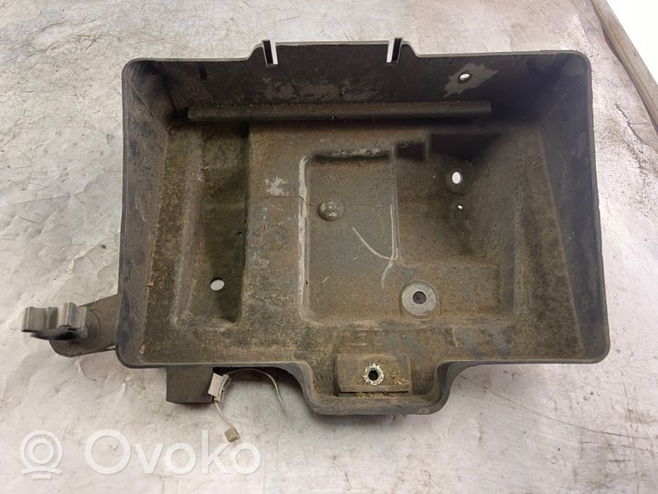 Opel Zafira A Boîte de batterie 09132098