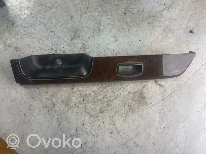 Nissan Patrol Y61 Support bouton lève vitre porte avant 82961vb000