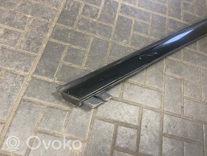 Mercedes-Benz E W210 Rivestimento vetro lato posteriore 