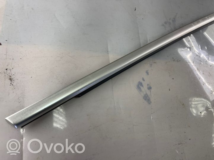 Volvo V40 Rivestimento modanatura del vetro della portiera posteriore 31278605