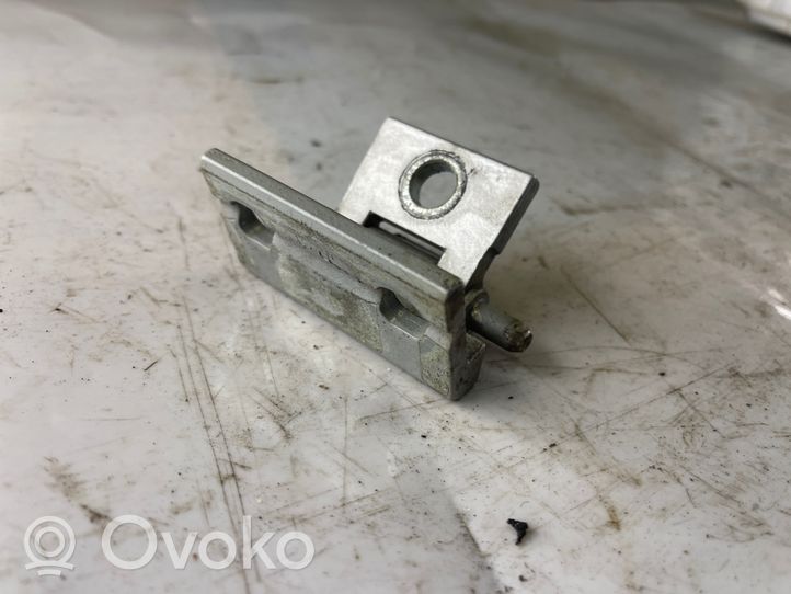 Hyundai Matrix Rear door upper hinge 