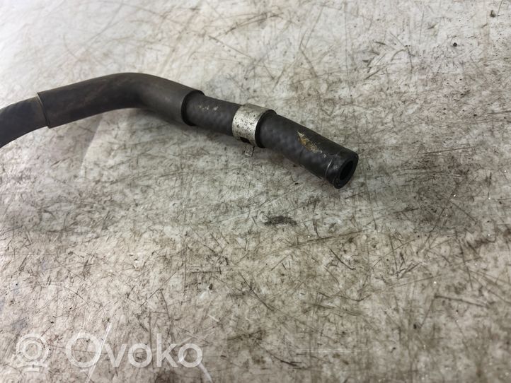 Nissan Navara D40 Engine coolant pipe/hose 