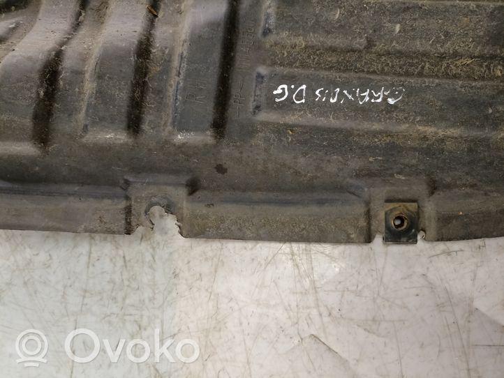 Mitsubishi Grandis Takapyörän sisälokasuojat MN145580