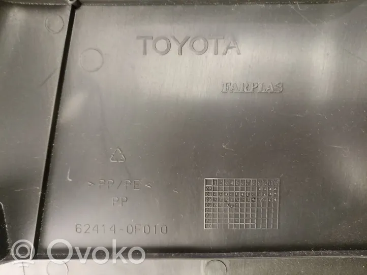 Toyota Corolla Verso AR10 Rivestimento montante (B) (fondo) 624140F010