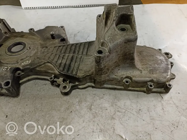 Volkswagen Fox Osłona łańcucha rozrządu 03D109211P