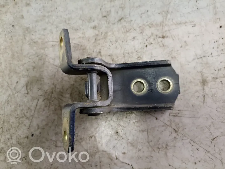 Suzuki Grand Vitara I Front door upper hinge 