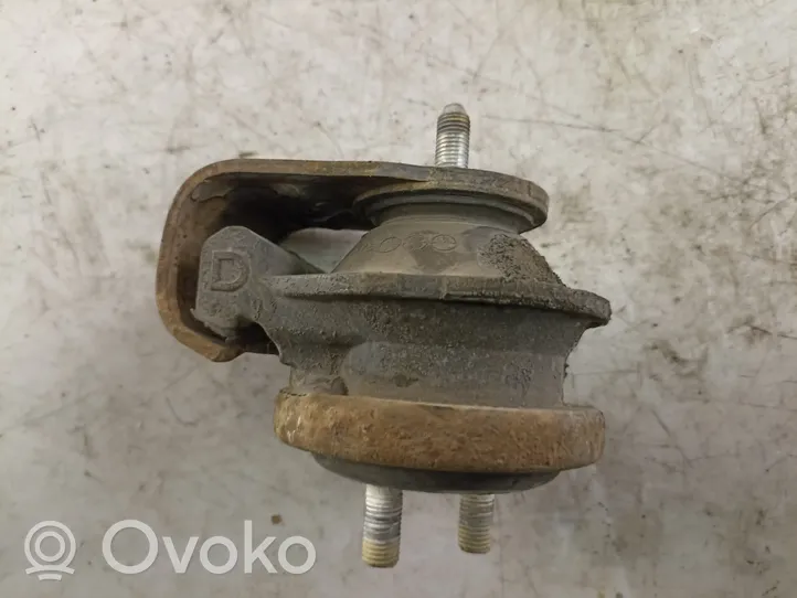 Suzuki Grand Vitara II Engine mount bracket 