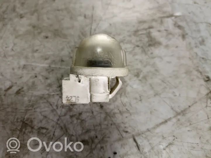 Suzuki Grand Vitara II Lampa oświetlenia tylnej tablicy rejestracyjnej 3591075F1