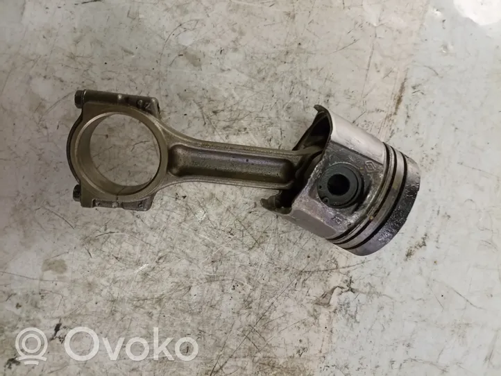 Suzuki Grand Vitara II Piston avec bielle 