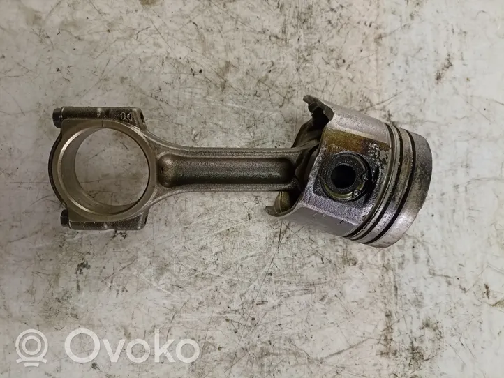 Suzuki Grand Vitara II Piston avec bielle 