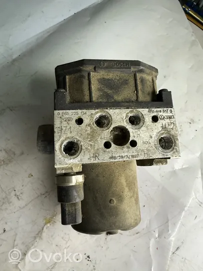 Volkswagen PASSAT B5.5 ABS Pump 4B0614517G