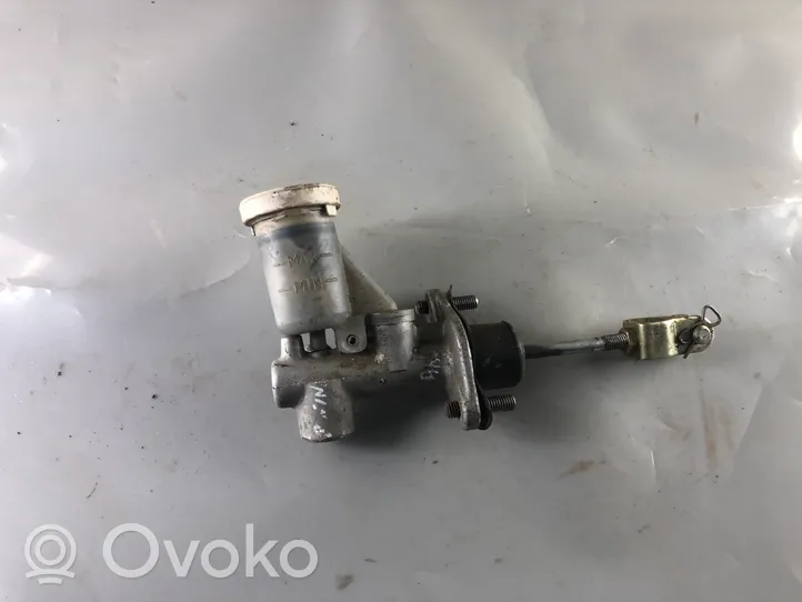 Mitsubishi Pajero Pinin Główny cylinder sprzęgła 