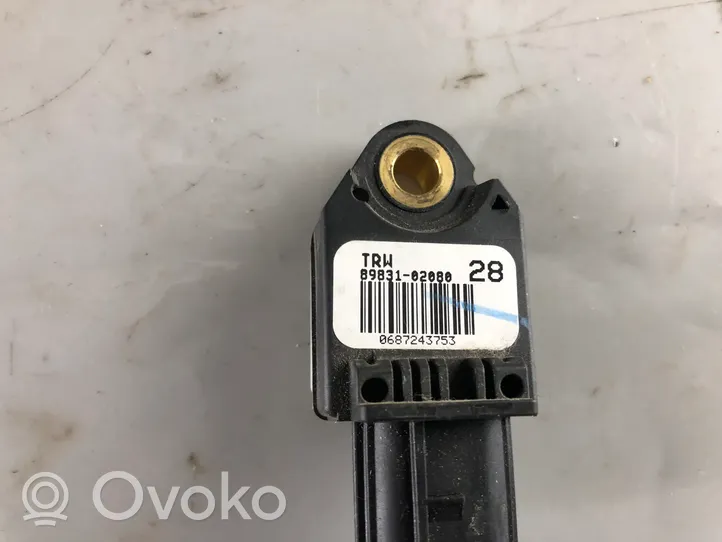 Toyota Auris 150 Sensor impacto/accidente para activar Airbag 8983102080