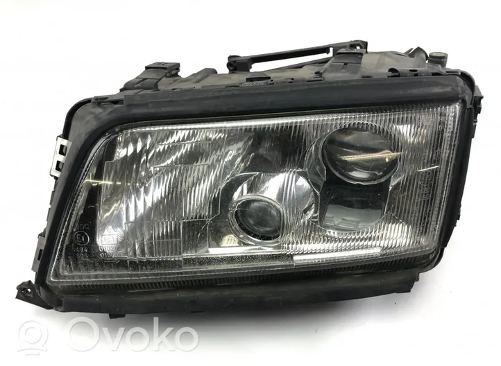 Audi A8 S8 D2 4D Phare frontale 0301047273