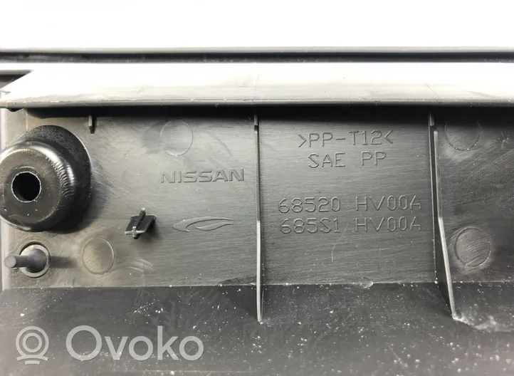 Nissan Qashqai Schowek deski rozdzielczej / Komplet 685104EH4A
