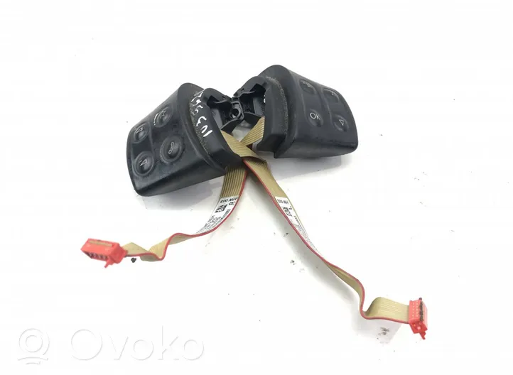 Volkswagen PASSAT B6 Кнопки рулевого колеса 61618390B00