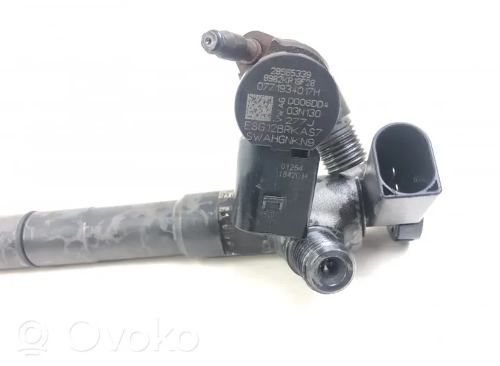 Volkswagen Crafter Fuel injector 28565339