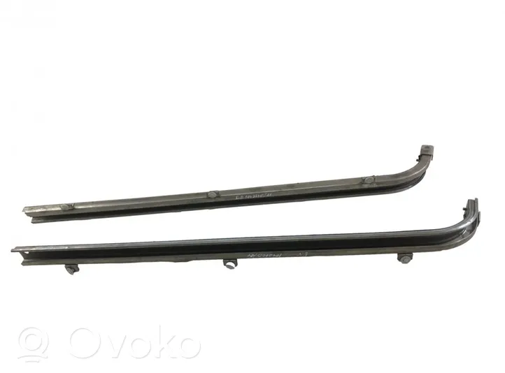 Mercedes-Benz Vito Viano W447 Rail supérieur de porte coulissante A4477660237