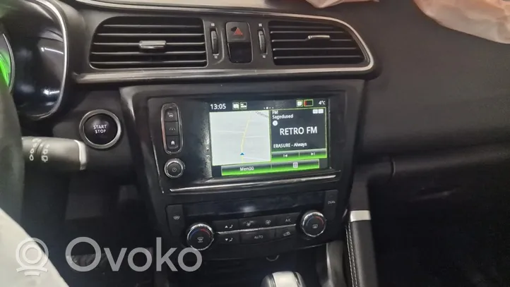 Renault Kadjar Panel / Radioodtwarzacz CD/DVD/GPS 281153199R