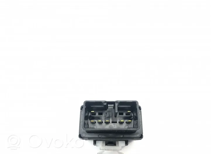 Toyota Avensis T270 Relais d'alarme 061800-0600