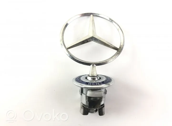 Mercedes-Benz E W211 Valmistajan merkki/logo/tunnus A2028800186