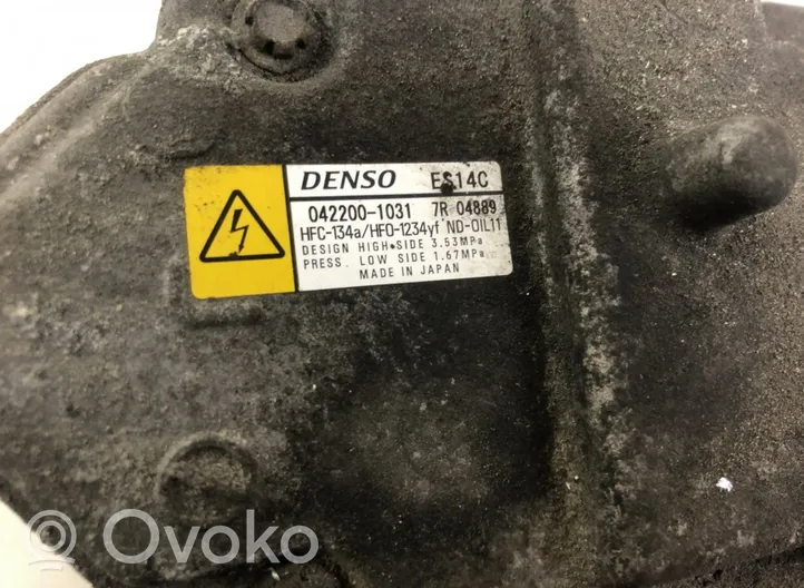 Toyota Auris E180 Ilmastointilaitteen kompressorin pumppu (A/C) 0422001031