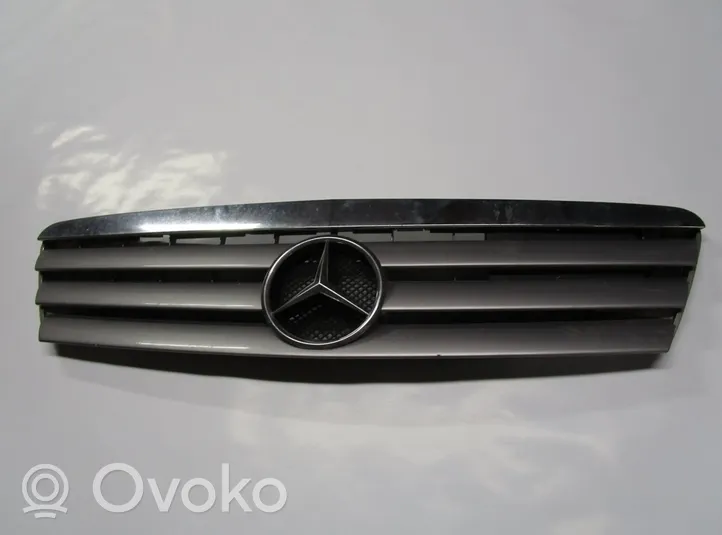 Mercedes-Benz A W168 Grille de calandre avant A1688880360