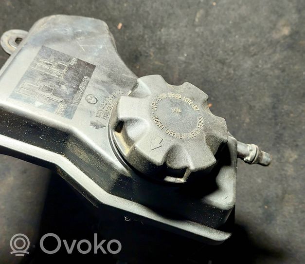 BMW 3 E90 E91 Vase d'expansion / réservoir de liquide de refroidissement 7800291