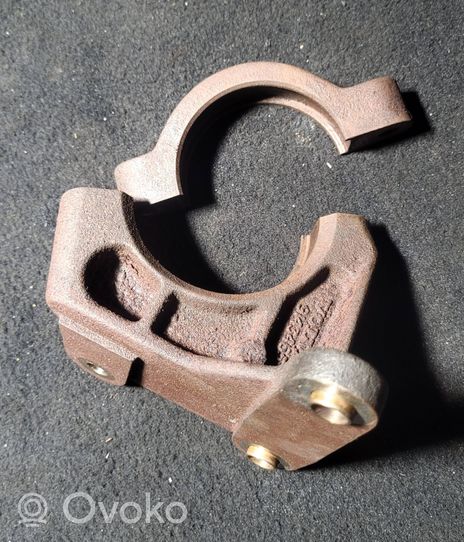Volvo S80 Driveshaft support bearing bracket 943143
