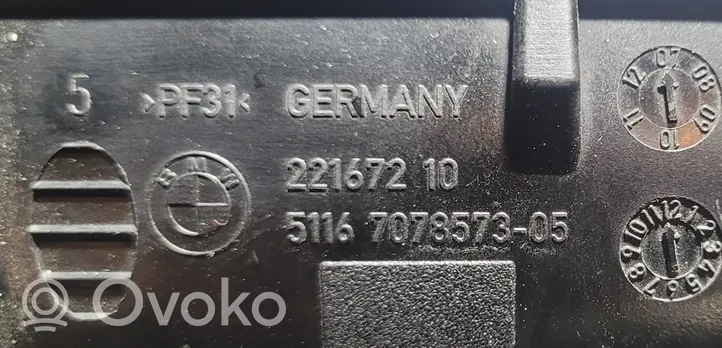 BMW 1 E81 E87 Popielniczka deski rozdzielczej 7078573