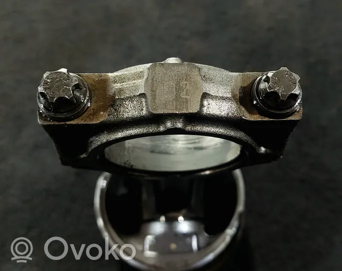 BMW 5 E39 Piston with connecting rod 