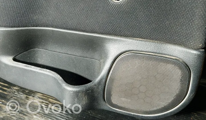 Opel Astra G Takaoven verhoilu 