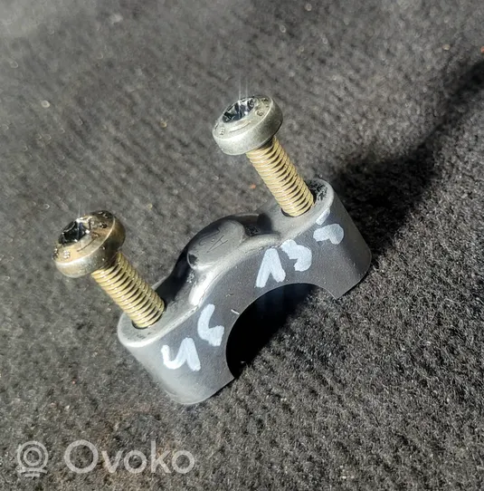 BMW 3 E46 Camshaft holder bracket 