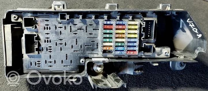 Volvo V70 Fuse box set 9494210