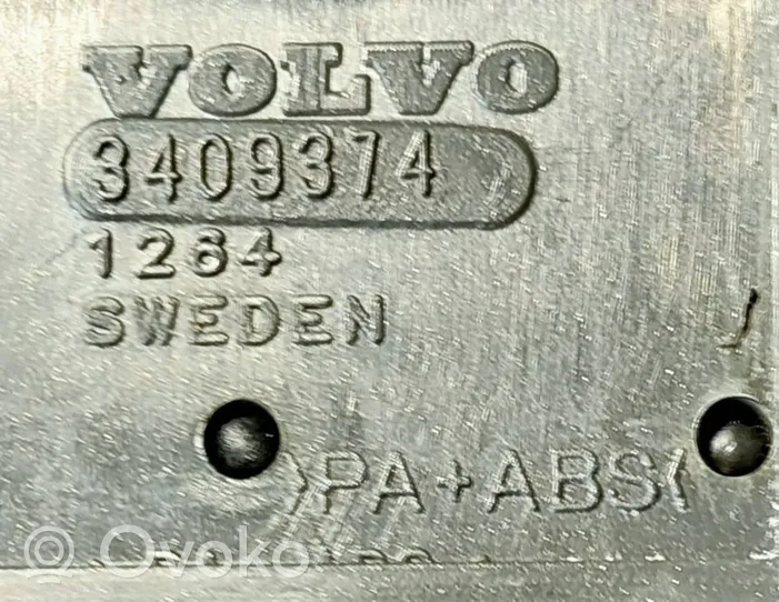 Volvo V70 Centrālais gaisa ventilācijas režģis 3409374