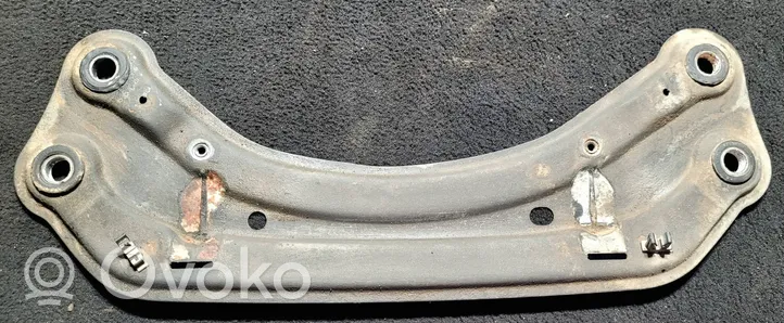 Volvo V70 Muffler mount bracket/holder 