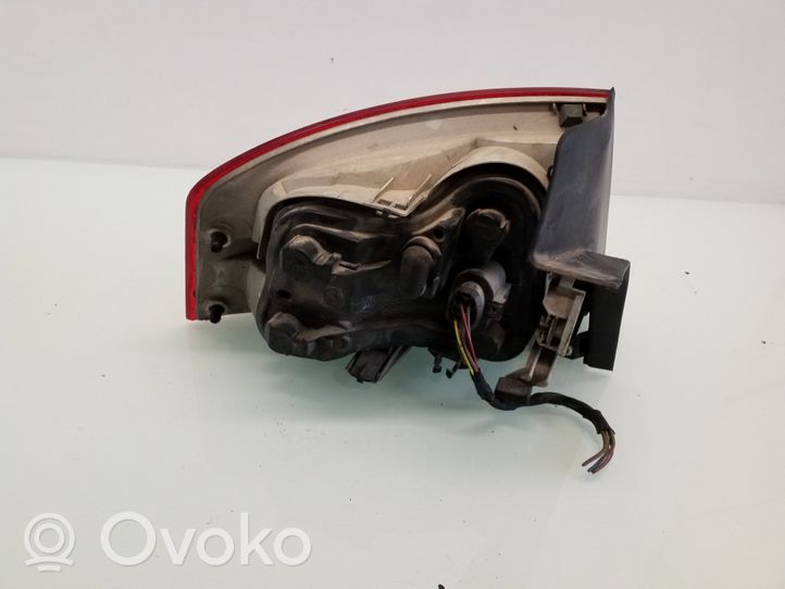 Audi A4 S4 B7 8E 8H Lampa tylna 8E5945096