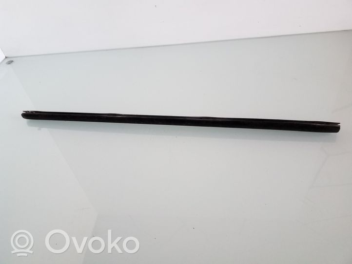 Audi 80 90 B2 Rear door glass trim molding 