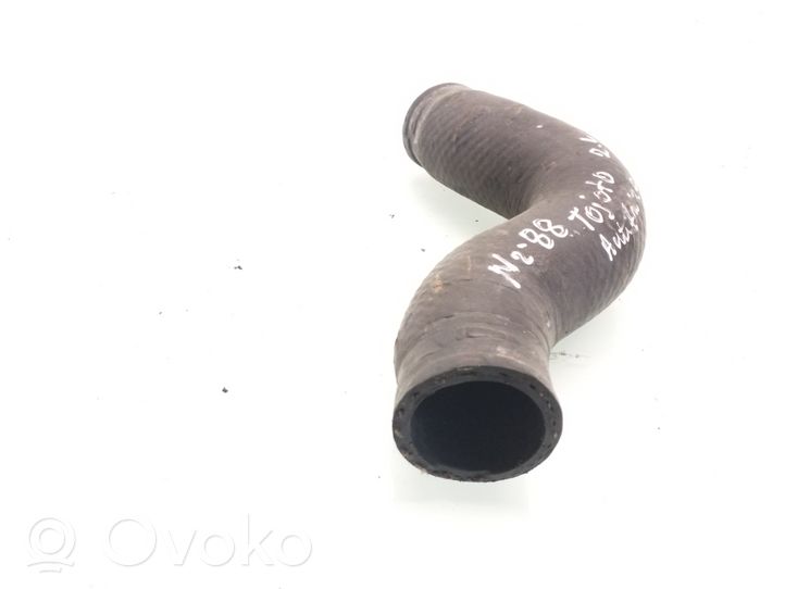 Toyota Avensis T220 Engine coolant pipe/hose 