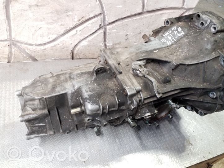 Audi A4 S4 B5 8D Mechaninė 5 pavarų dėžė 012301103T