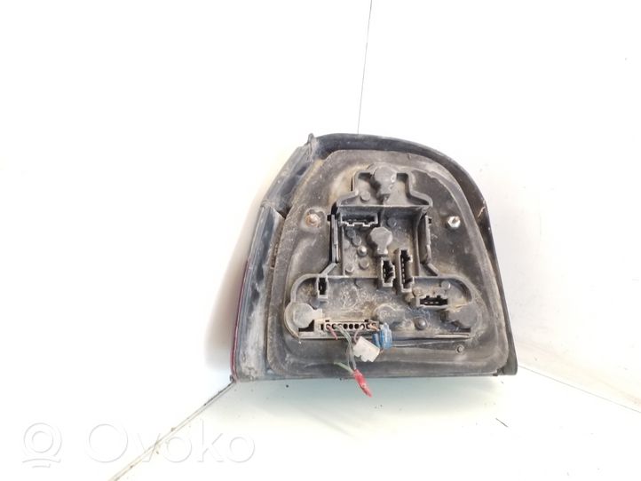 Volkswagen Golf III Element lampy tylnej 1H6945257