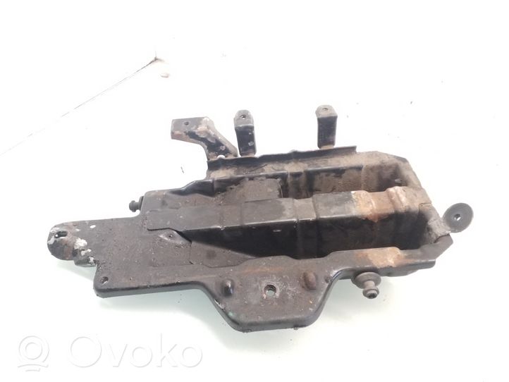 Volkswagen New Beetle Battery tray 